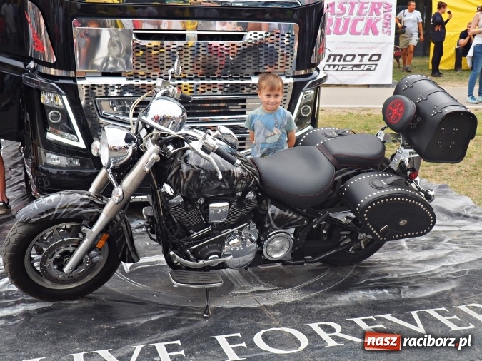 Zdjęcie w galerii na portalu naszraciborz.pl: Tłumy na zlocie Master Truck 2016 wiadomości z regionu
