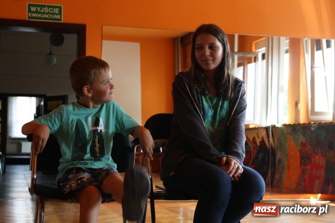 Zdjęcie w galerii na portalu naszraciborz.pl: O sztuce aktorskiej w GCK w Nędzy wiadomości z regionu