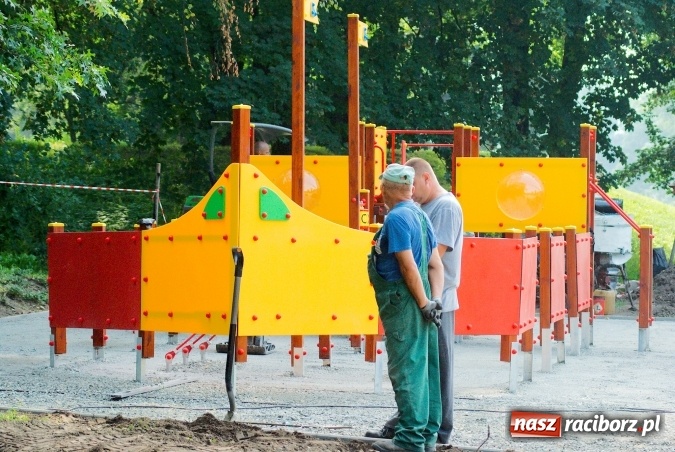Zdjęcie w galerii na portalu naszraciborz.pl: Raciborska plaża w budowie. Sprawdź postępy prac na bulwarach nadodrzańskich wiadomości z regionu