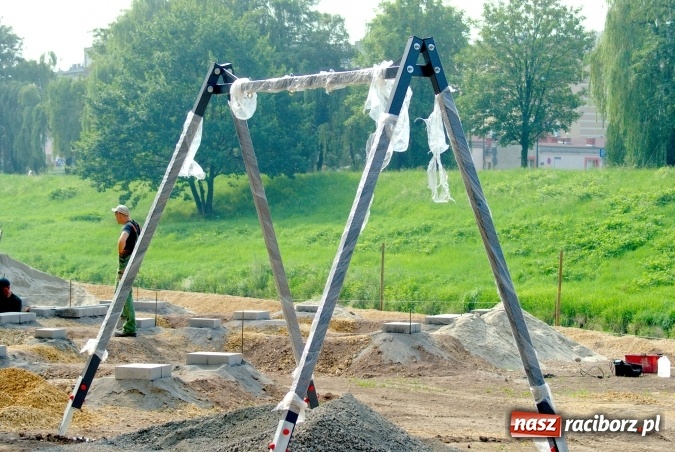 Zdjęcie w galerii na portalu naszraciborz.pl: Raciborska plaża w budowie. Sprawdź postępy prac na bulwarach nadodrzańskich wiadomości z regionu