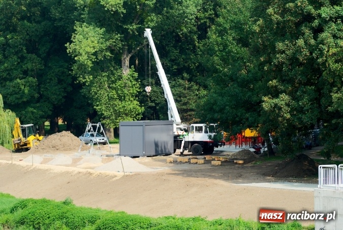 Zdjęcie w galerii na portalu naszraciborz.pl: Raciborska plaża w budowie. Sprawdź postępy prac na bulwarach nadodrzańskich wiadomości z regionu