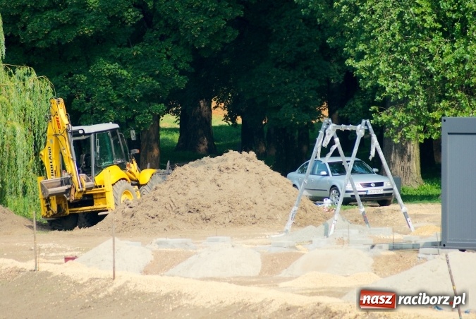 Zdjęcie w galerii na portalu naszraciborz.pl: Raciborska plaża w budowie. Sprawdź postępy prac na bulwarach nadodrzańskich wiadomości z regionu