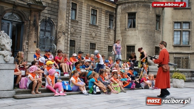 Zdjęcie w galerii na portalu naszraciborz.pl: Lato z biblioteką: wycieczka do Szkoły Magii i Czarodziejstwa  wiadomości z regionu