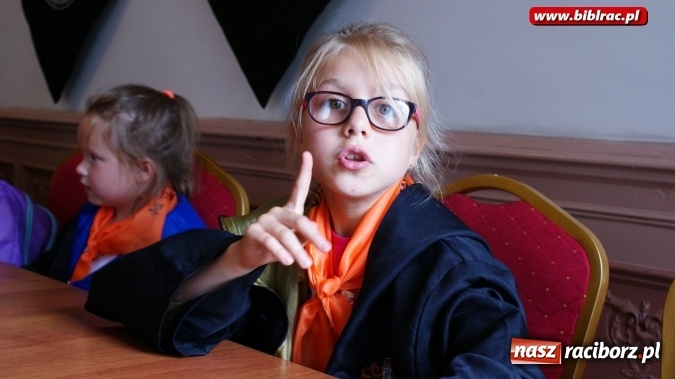 Zdjęcie w galerii na portalu naszraciborz.pl: Lato z biblioteką: wycieczka do Szkoły Magii i Czarodziejstwa  wiadomości z regionu