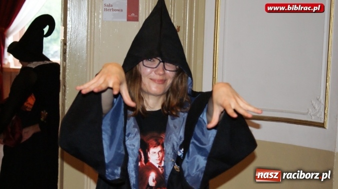 Zdjęcie w galerii na portalu naszraciborz.pl: Lato z biblioteką: wycieczka do Szkoły Magii i Czarodziejstwa  wiadomości z regionu