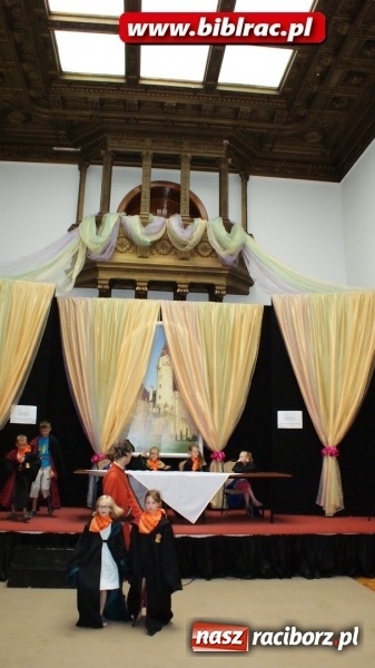 Zdjęcie w galerii na portalu naszraciborz.pl: Lato z biblioteką: wycieczka do Szkoły Magii i Czarodziejstwa  wiadomości z regionu