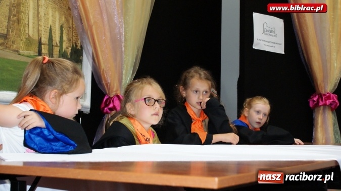 Zdjęcie w galerii na portalu naszraciborz.pl: Lato z biblioteką: wycieczka do Szkoły Magii i Czarodziejstwa  wiadomości z regionu