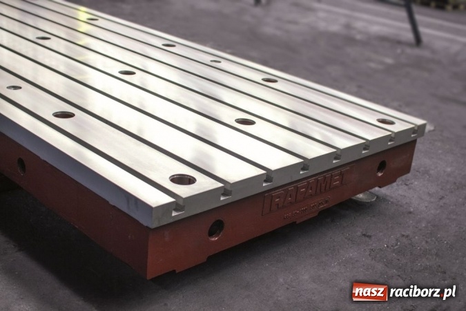 Zdjęcie w galerii na portalu naszraciborz.pl: Odlewnia Rafamet uznanym w Europie producentem płyt montażowych wiadomości z regionu