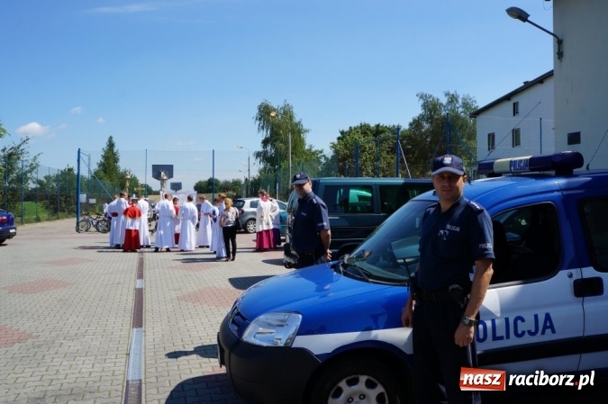 Zdjęcie w galerii na portalu naszraciborz.pl: Policjanci zadbali o bezpieczeństwo pielgrzymów w Raciborzu wiadomości z regionu