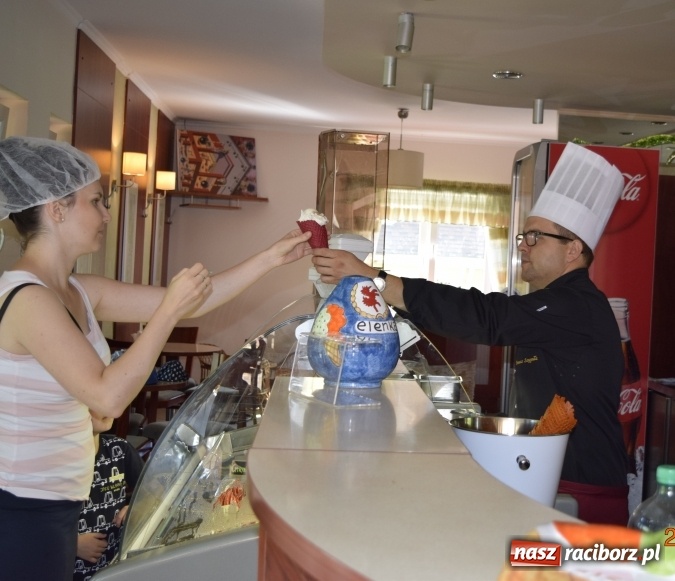 Zdjęcie w galerii na portalu naszraciborz.pl: Raciborskie przedszkolaki odwiedziły Lodziarnię pod Orzechem w Baborowie wiadomości z regionu