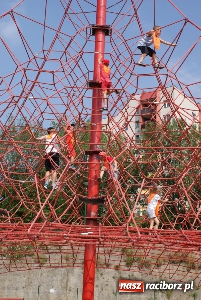 Zdjęcie w galerii na portalu naszraciborz.pl: Dzieci z klubu M-5 odwiedziły wodzisławskie Trzy Wzgórza wiadomości z regionu