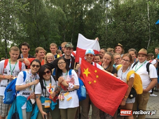 Zdjęcie w galerii na portalu naszraciborz.pl: Dekanat Pietrowice Wielkie pozdrawia ze Światowych Dni Młodzieży  wiadomości z regionu