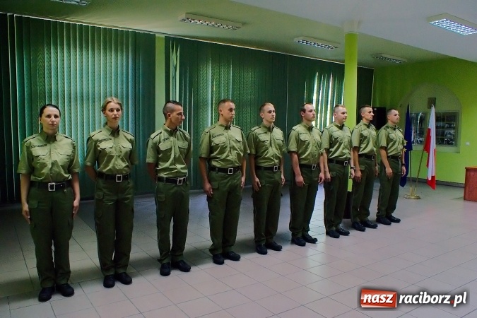 Zdjęcie w galerii na portalu naszraciborz.pl: Nowi funkcjonariusze ŚMOSG w Raciborzu złożyli dziś ślubowanie wiadomości z regionu