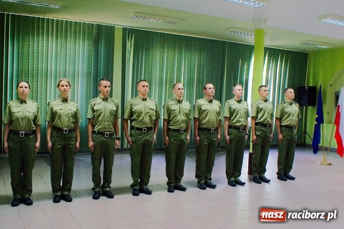 Zdjęcie w galerii na portalu naszraciborz.pl: Nowi funkcjonariusze ŚMOSG w Raciborzu złożyli dziś ślubowanie wiadomości z regionu