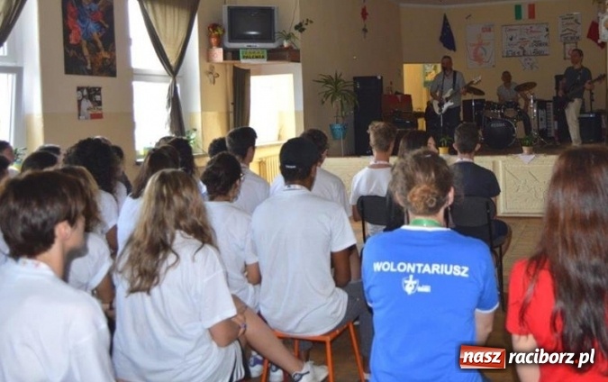 Zdjęcie w galerii na portalu naszraciborz.pl: Światowe Dni Młodzieży także w Zakładzie Karnym w Raciborzu  wiadomości z regionu