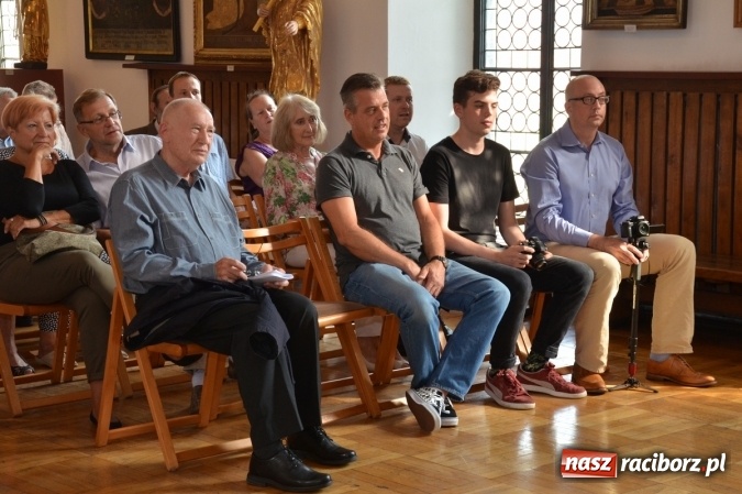 Zdjęcie w galerii na portalu naszraciborz.pl: Malarstwo i grafika Eckarda Alkera od wczoraj w raciborskim Muzeum  wiadomości z regionu