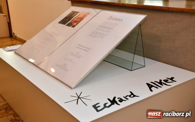 Zdjęcie w galerii na portalu naszraciborz.pl: Malarstwo i grafika Eckarda Alkera od wczoraj w raciborskim Muzeum  wiadomości z regionu
