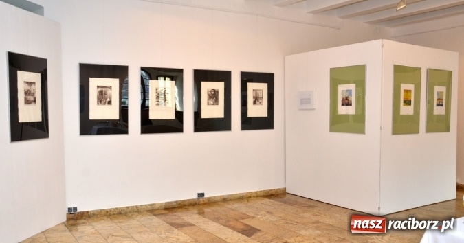 Zdjęcie w galerii na portalu naszraciborz.pl: Malarstwo i grafika Eckarda Alkera od wczoraj w raciborskim Muzeum  wiadomości z regionu