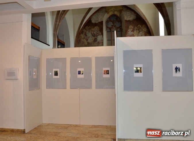 Zdjęcie w galerii na portalu naszraciborz.pl: Malarstwo i grafika Eckarda Alkera od wczoraj w raciborskim Muzeum  wiadomości z regionu