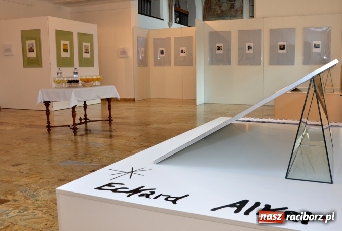 Zdjęcie w galerii na portalu naszraciborz.pl: Malarstwo i grafika Eckarda Alkera od wczoraj w raciborskim Muzeum  wiadomości z regionu