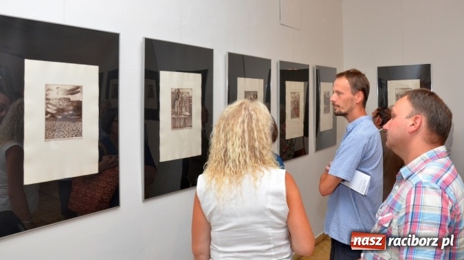 Zdjęcie w galerii na portalu naszraciborz.pl: Malarstwo i grafika Eckarda Alkera od wczoraj w raciborskim Muzeum  wiadomości z regionu