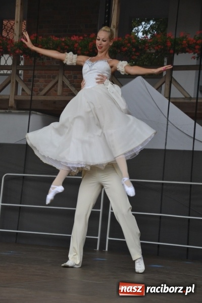 Zdjęcie w galerii na portalu naszraciborz.pl: Z nutką humoru - koncert operetkowy na zamku wiadomości z regionu