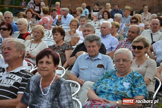 Zdjęcie w galerii na portalu naszraciborz.pl: Z nutką humoru - koncert operetkowy na zamku wiadomości z regionu
