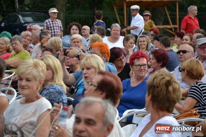 Zdjęcie w galerii na portalu naszraciborz.pl: Z nutką humoru - koncert operetkowy na zamku wiadomości z regionu