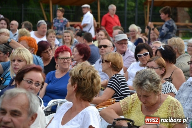 Zdjęcie w galerii na portalu naszraciborz.pl: Z nutką humoru - koncert operetkowy na zamku wiadomości z regionu