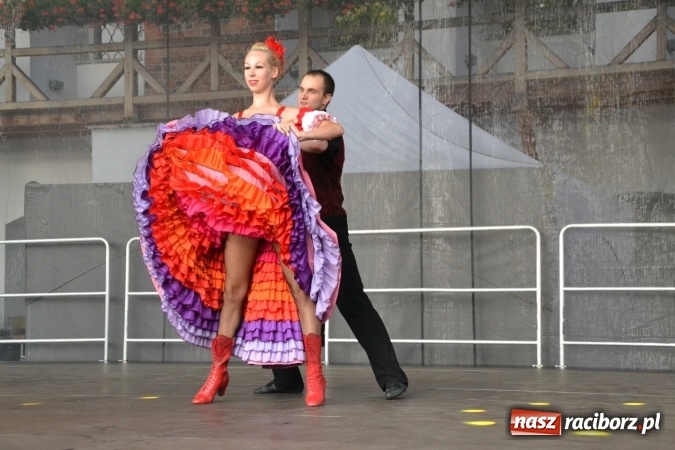 Zdjęcie w galerii na portalu naszraciborz.pl: Z nutką humoru - koncert operetkowy na zamku wiadomości z regionu