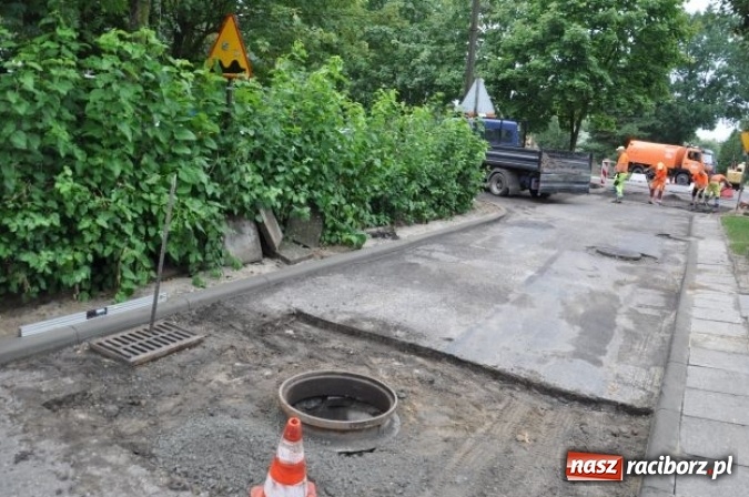 Zdjęcie w galerii na portalu naszraciborz.pl: Kuźnia Raciborska. Lato to czas na inwestycje  wiadomości z regionu