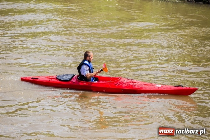 Zdjęcie w galerii na portalu naszraciborz.pl: Zawody w slalomie kajakowym na rzece Odrze wiadomości z regionu