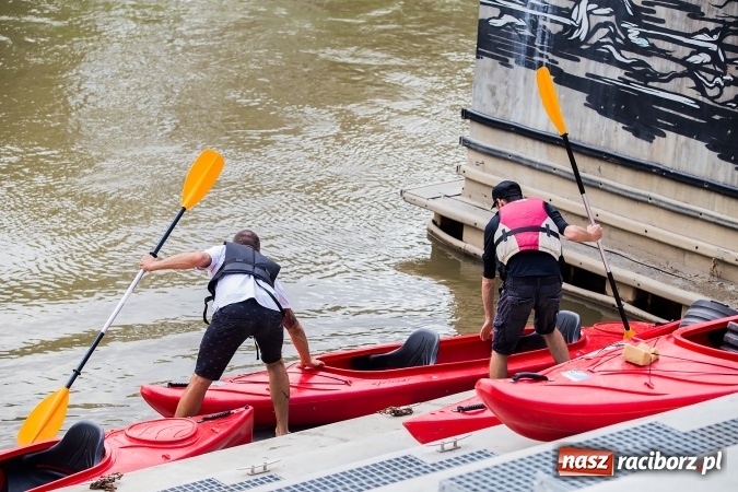 Zdjęcie w galerii na portalu naszraciborz.pl: Zawody w slalomie kajakowym na rzece Odrze wiadomości z regionu