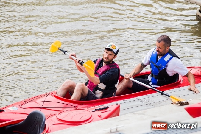 Zdjęcie w galerii na portalu naszraciborz.pl: Zawody w slalomie kajakowym na rzece Odrze wiadomości z regionu