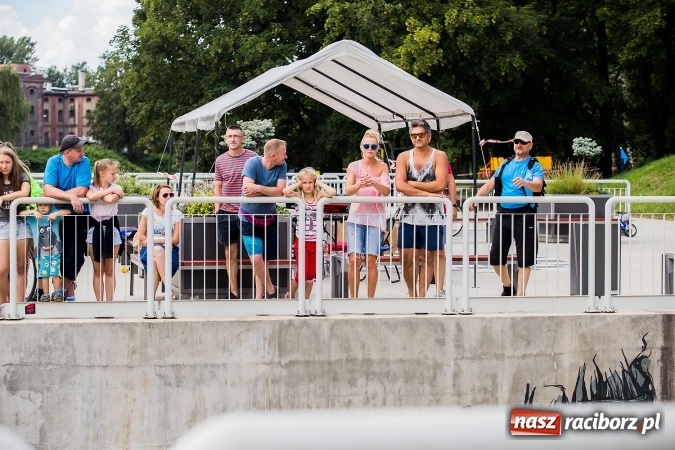 Zdjęcie w galerii na portalu naszraciborz.pl: Zawody w slalomie kajakowym na rzece Odrze wiadomości z regionu