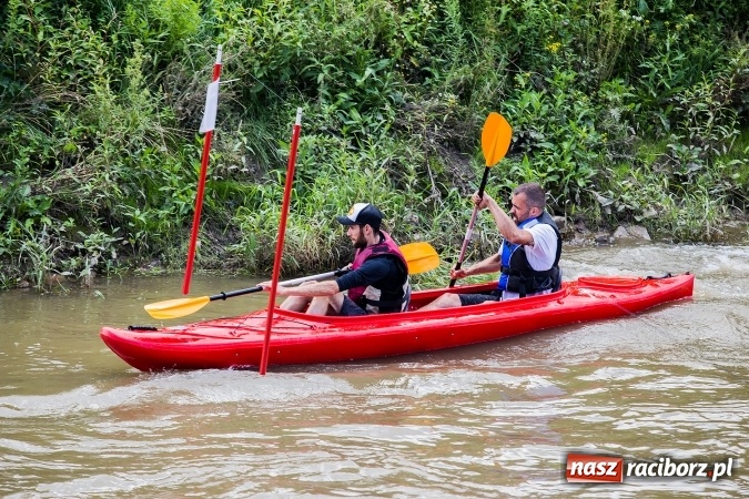 Zdjęcie w galerii na portalu naszraciborz.pl: Zawody w slalomie kajakowym na rzece Odrze wiadomości z regionu