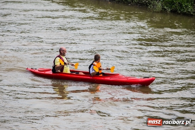 Zdjęcie w galerii na portalu naszraciborz.pl: Zawody w slalomie kajakowym na rzece Odrze wiadomości z regionu