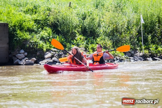 Zdjęcie w galerii na portalu naszraciborz.pl: Zawody w slalomie kajakowym na rzece Odrze wiadomości z regionu