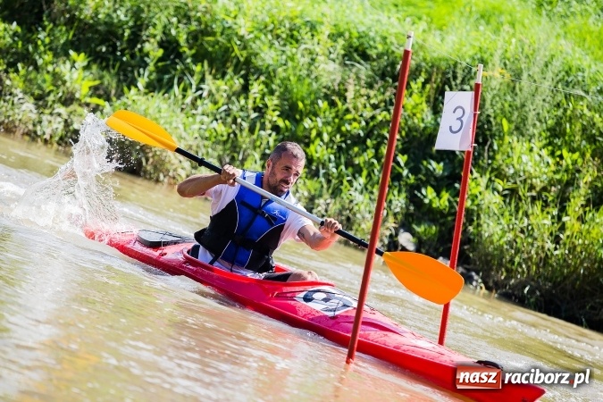 Zdjęcie w galerii na portalu naszraciborz.pl: Zawody w slalomie kajakowym na rzece Odrze wiadomości z regionu