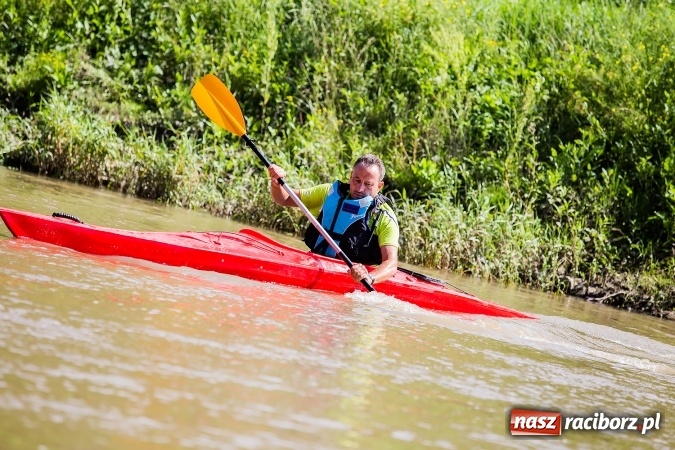 Zdjęcie w galerii na portalu naszraciborz.pl: Zawody w slalomie kajakowym na rzece Odrze wiadomości z regionu