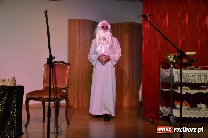 Zdjęcie w galerii na portalu naszraciborz.pl: Diabelski spisek - prapremiera spektaklu na Zamku Piastowskim wiadomości z regionu