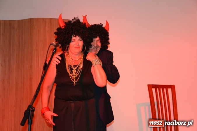 Zdjęcie w galerii na portalu naszraciborz.pl: Diabelski spisek - prapremiera spektaklu na Zamku Piastowskim wiadomości z regionu