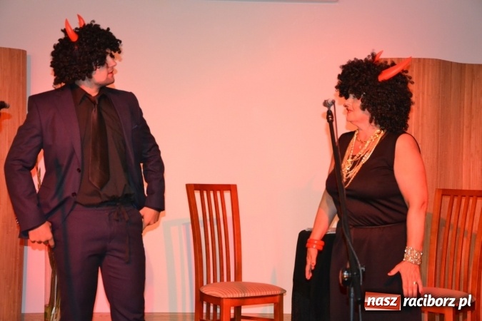 Zdjęcie w galerii na portalu naszraciborz.pl: Diabelski spisek - prapremiera spektaklu na Zamku Piastowskim wiadomości z regionu