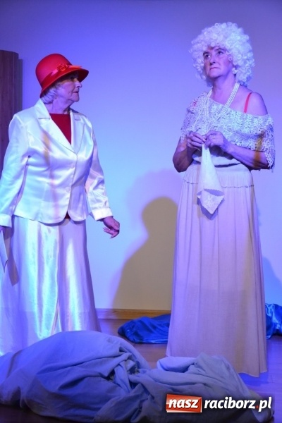 Zdjęcie w galerii na portalu naszraciborz.pl: Diabelski spisek - prapremiera spektaklu na Zamku Piastowskim wiadomości z regionu
