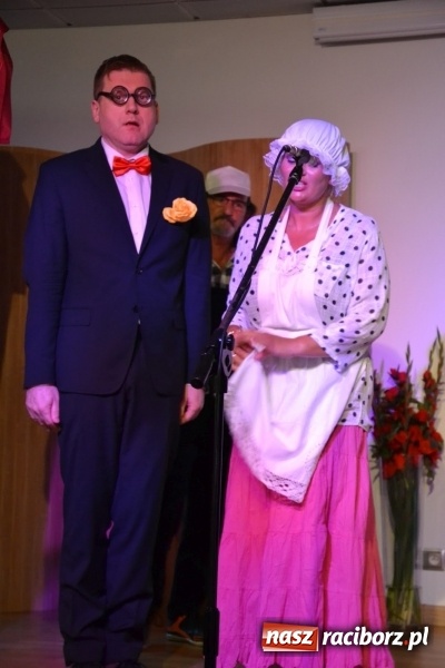 Zdjęcie w galerii na portalu naszraciborz.pl: Diabelski spisek - prapremiera spektaklu na Zamku Piastowskim wiadomości z regionu