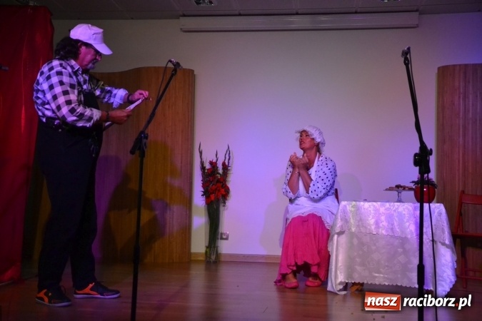 Zdjęcie w galerii na portalu naszraciborz.pl: Diabelski spisek - prapremiera spektaklu na Zamku Piastowskim wiadomości z regionu