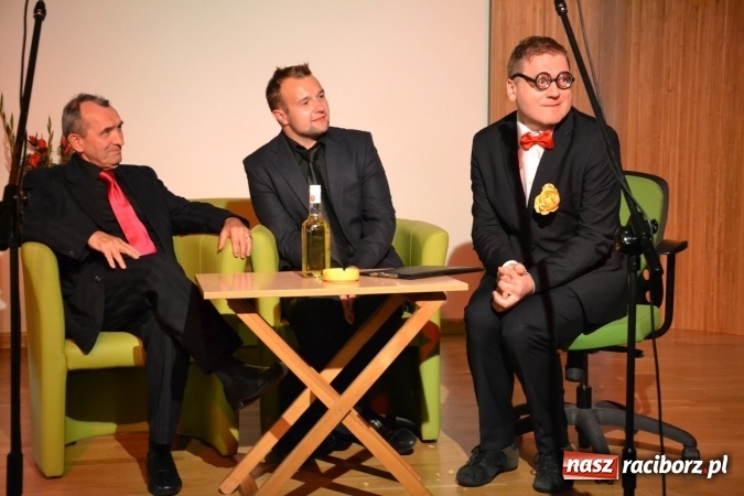 Zdjęcie w galerii na portalu naszraciborz.pl: Diabelski spisek - prapremiera spektaklu na Zamku Piastowskim wiadomości z regionu