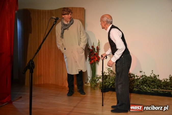 Zdjęcie w galerii na portalu naszraciborz.pl: Diabelski spisek - prapremiera spektaklu na Zamku Piastowskim wiadomości z regionu