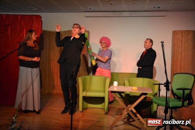 Zdjęcie w galerii na portalu naszraciborz.pl: Diabelski spisek - prapremiera spektaklu na Zamku Piastowskim wiadomości z regionu