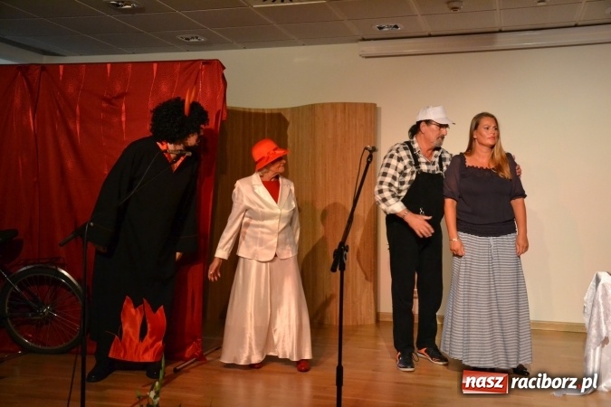 Zdjęcie w galerii na portalu naszraciborz.pl: Diabelski spisek - prapremiera spektaklu na Zamku Piastowskim wiadomości z regionu